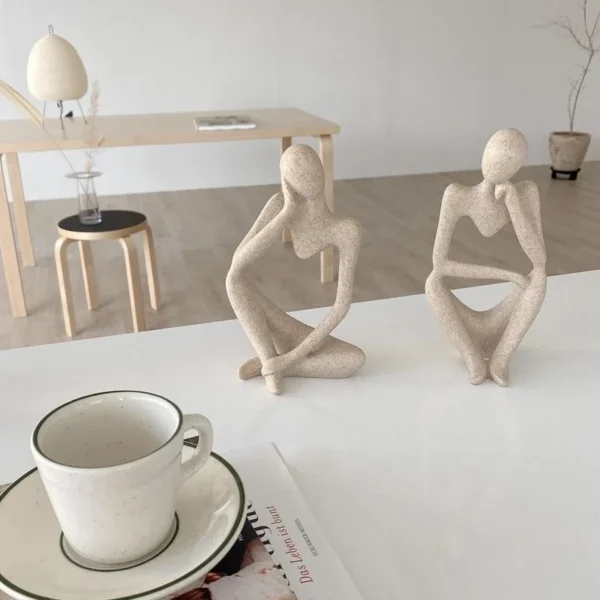 Figurine abstraite décorative en résine